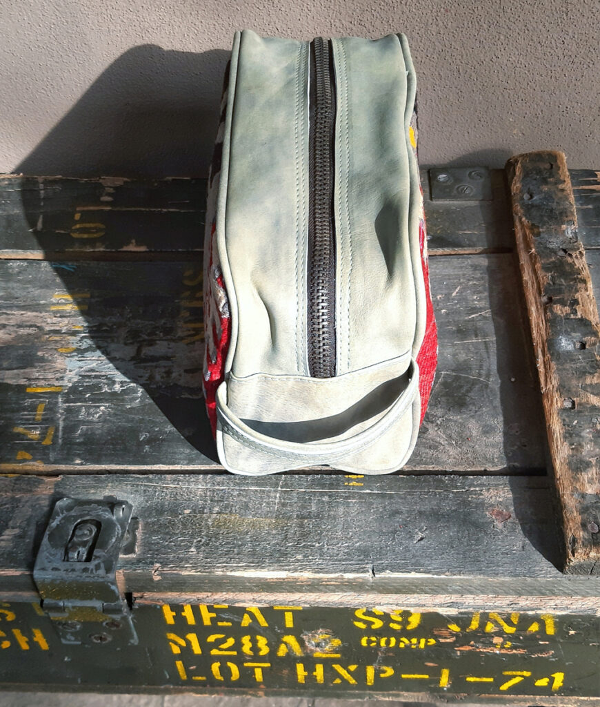 Etikilim Tek Fermuarlı Kişisel Bakım Çantası STB010